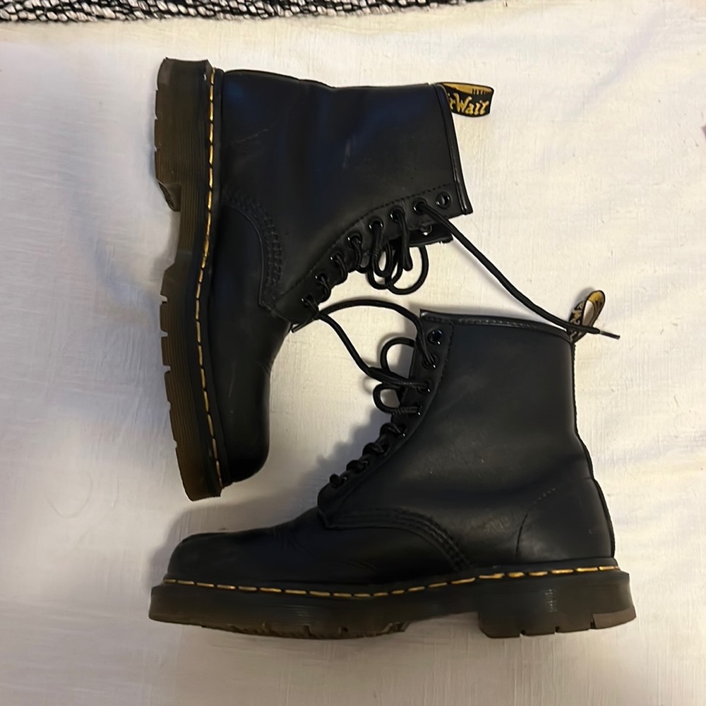 Leather Doc Martens! Size 7